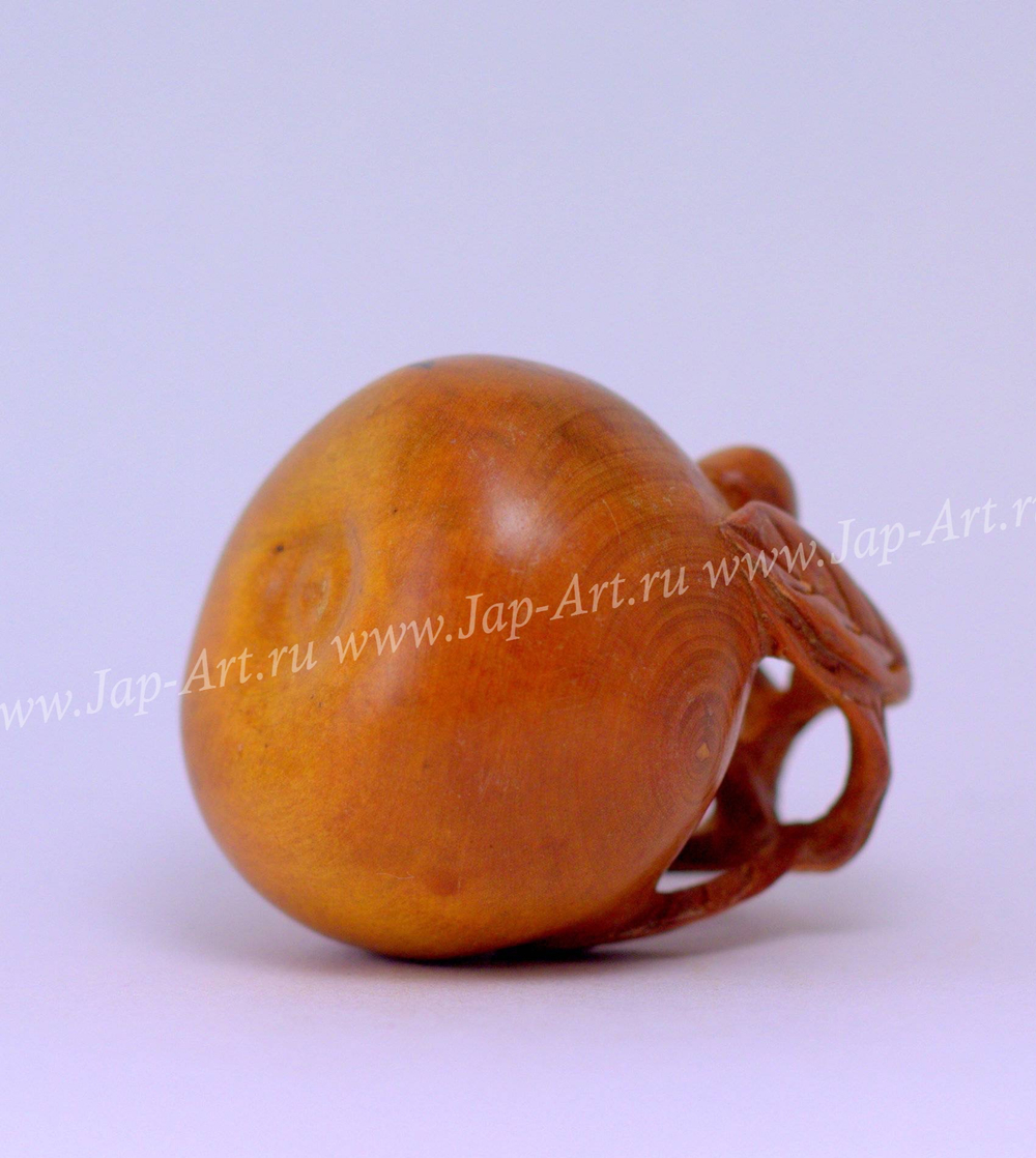 Нэцкэ Яблоко