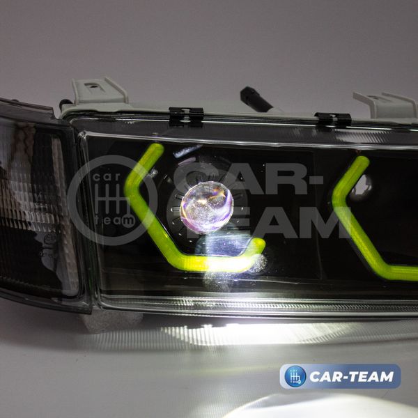 Фары ВАЗ 2110, 2111, 2112 передние в стиле BMW с Bi LED модулями 1,8 дюйма, галочки в цвете Lime (тонированные поворотники)
