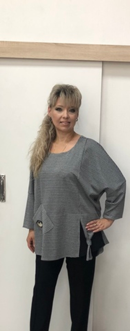 Клетчатый блузон-туника с "косым" кармашком