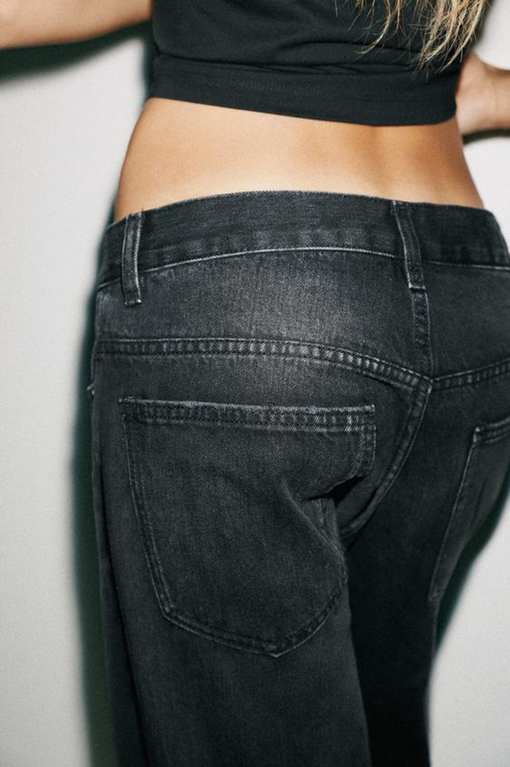 ZARA ПРЯМЫЕ ДЖИНСЫ TRF С НИЗКОЙ ПОСАДКОЙ, ЧЕРНЫЙ