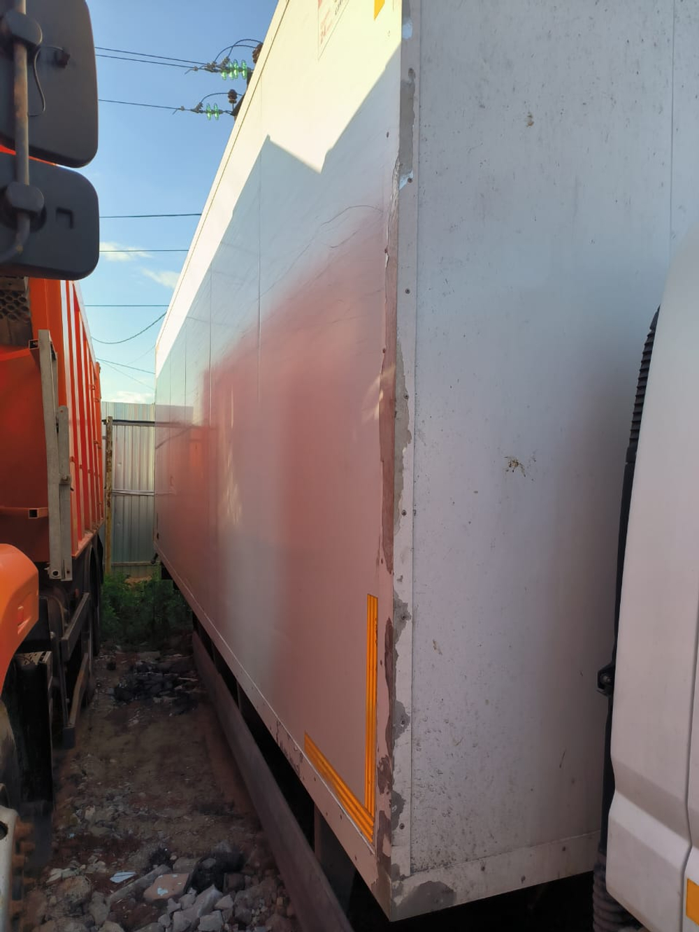 РЕФАВТО 1757* на шасси Mitsubishi FUSO Canter Промтоварный 1757D1 (Дизельный, 3,0 л, 175 л.с., МТ)