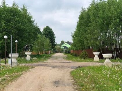 В Западной части «Романовского Парка» установлены вазоны