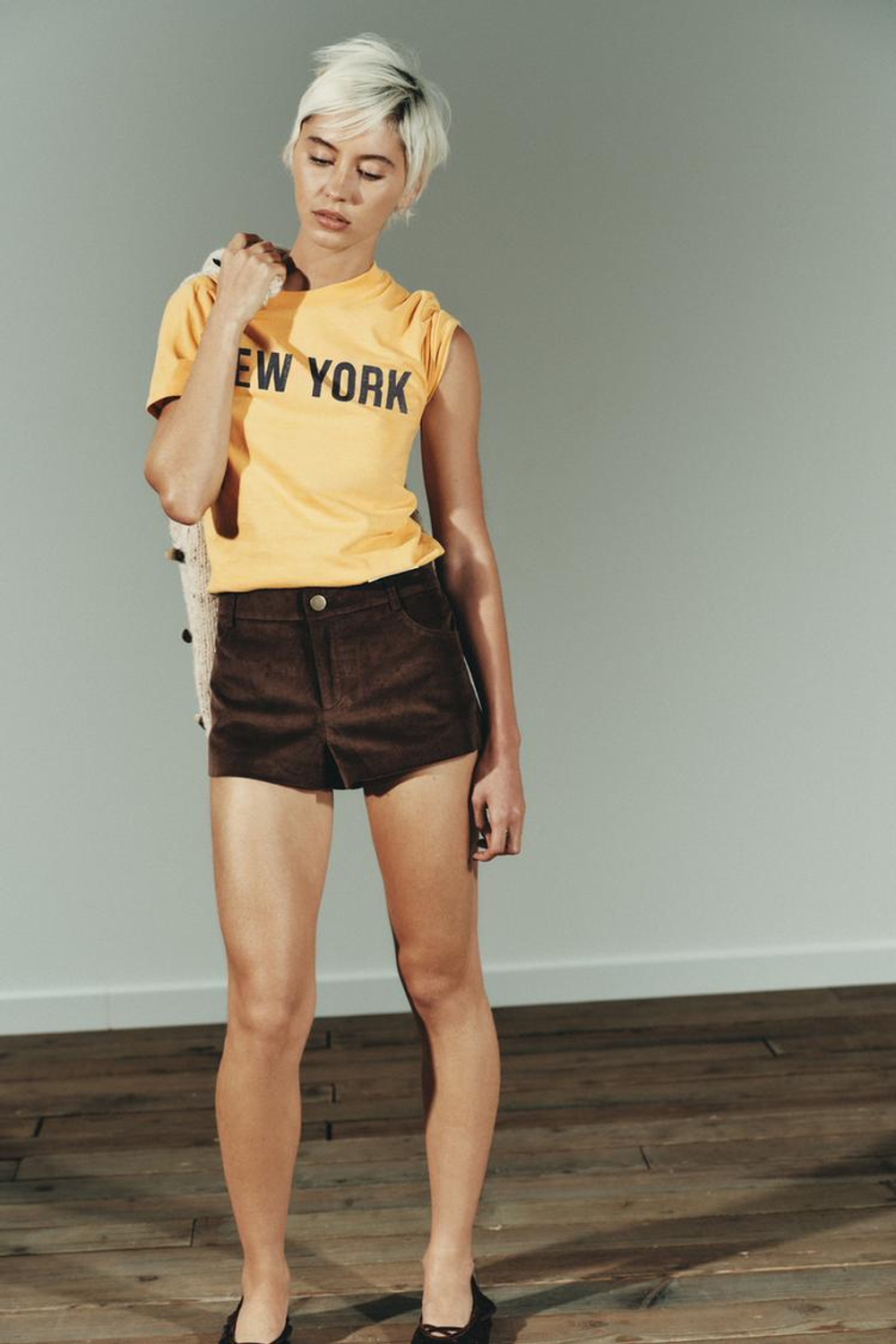 ZARA ФУТБОЛКА В СТИЛЕ ПРЕППИ С КОРОТКИМИ РУКАВАМИ, ЖЕЛТЫЙ