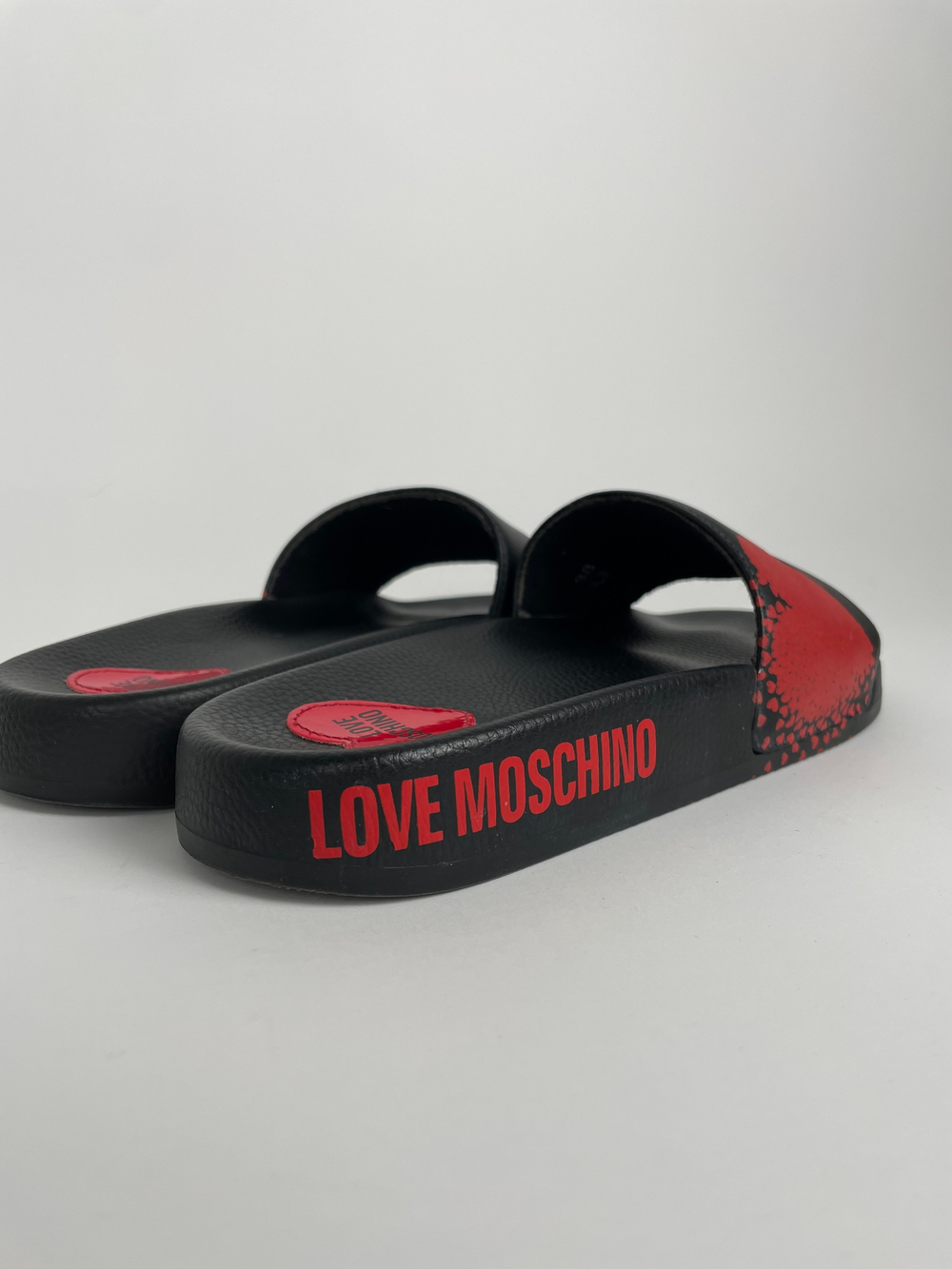 Шлепки Love Moschino