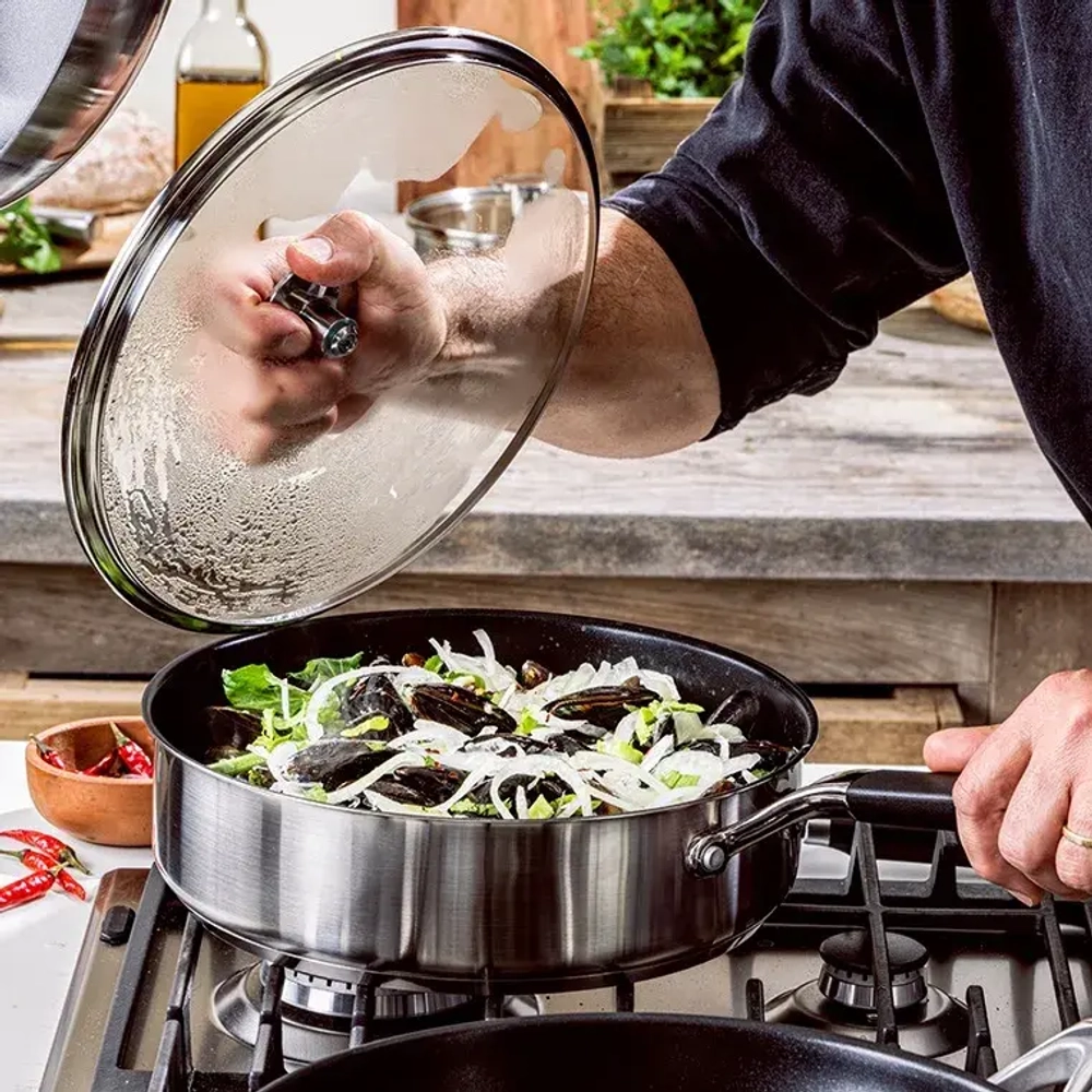 KitchenAid Классическая сковорода 26 см + крышка для сотейника
