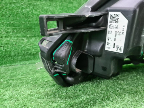 Битая Фара правая Nissan Qashqai 2 j11 (17-23) галоген