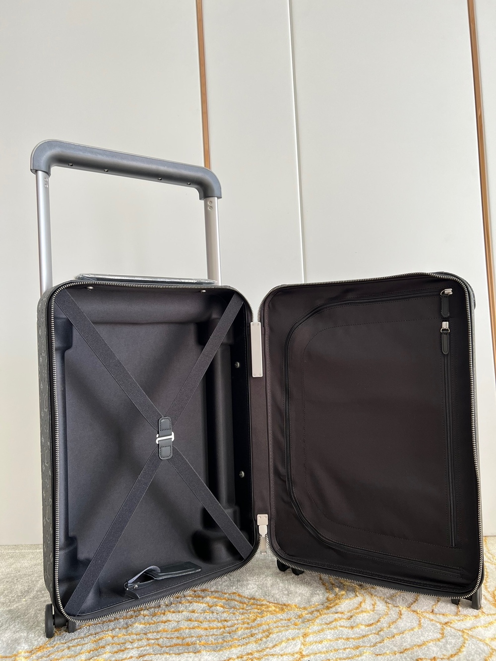 Louis Vuitton Horizon 55 Suitcase