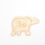 Деревянная менажница "Медведь" из кедра для подачи блюд и закусок с гравировкой "Never say Never"