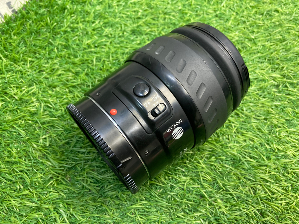 Minolta AF 28-105mm 3.5-4.5 Xi