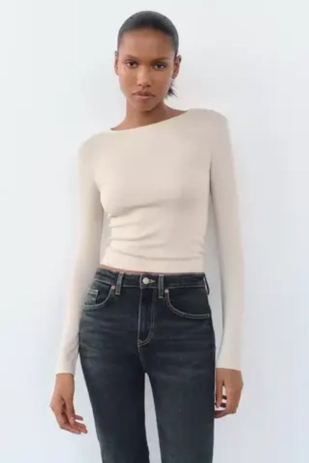 ZARA ФУТБОЛКА ИЗ ХЛОПКА И МОДАЛА С ДЛИННЫМИ РУКАВАМИ, ЭКРЮ