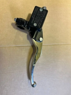 Тормозная машинка правая с рычагом универсальная