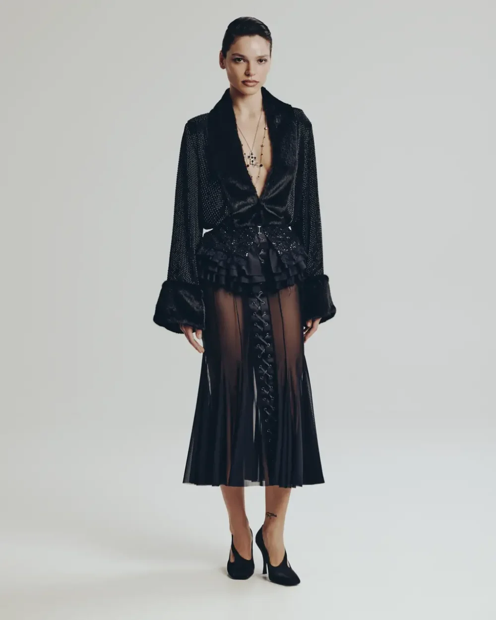 Пиджак с мехом из бисера М, Черный
