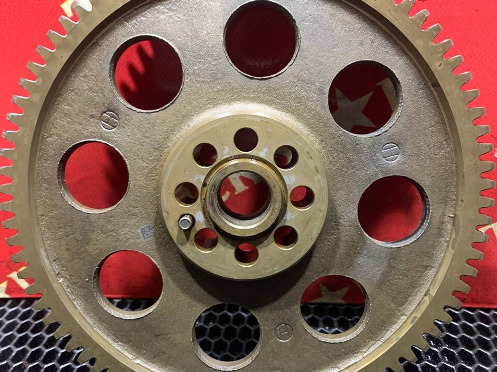 Шестерня распредвала