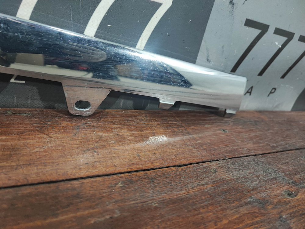 Накладка переднего бампера Mercedes E W212 AMG 13-16 Б/У Оригинал A2128852674