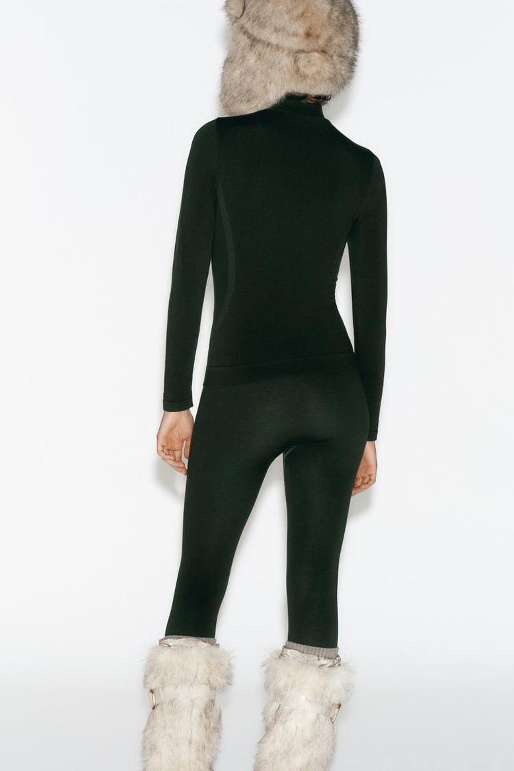 ZARA БЕСШОВНАЯ МЯГКАЯ КУРТКА, ХАКИ