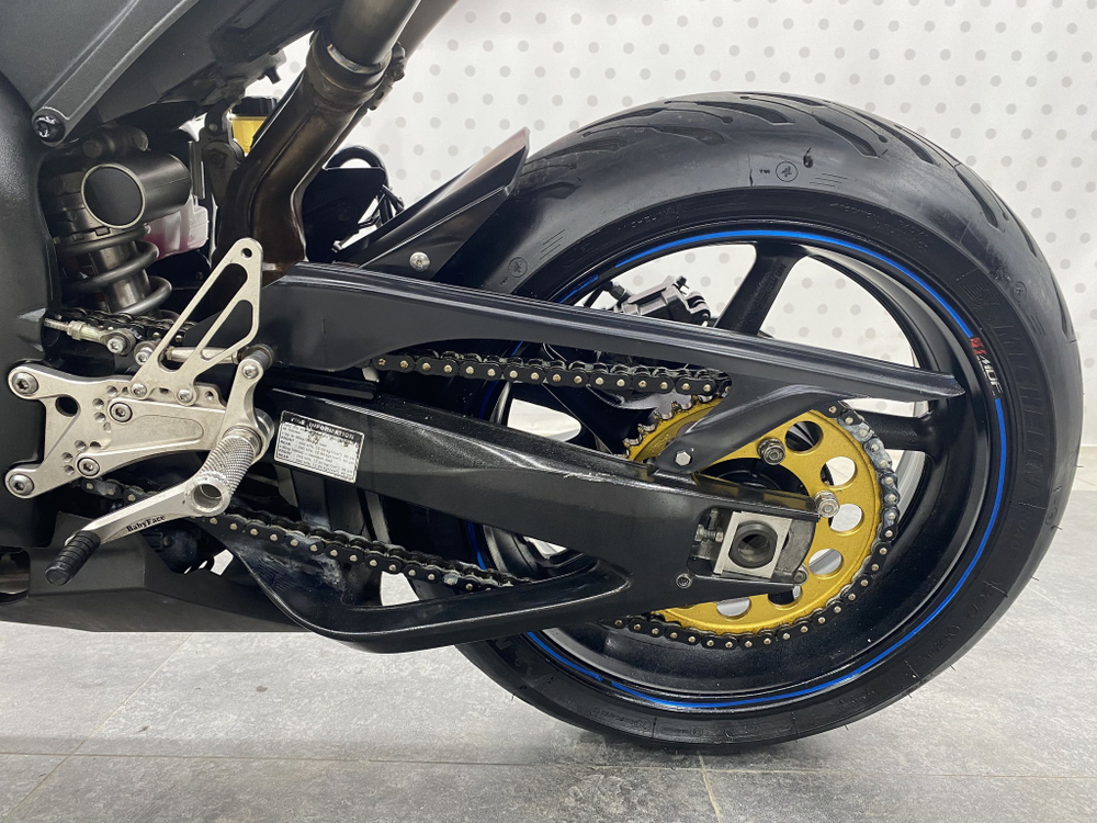 Yamaha YZF-R1 , 2004