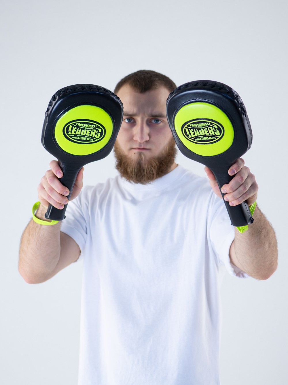 Тренерские лапы-ракетки LEADERS Paddels 2.0 BK/GN (кожа, черный/зеленый)