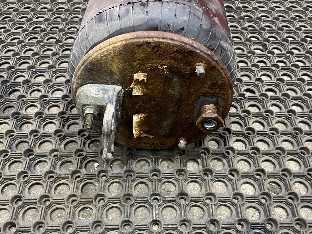 Подушка пневмоподвески задняя 2018г