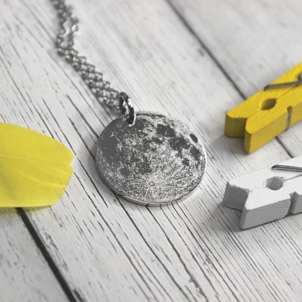 Подвеска с Луной гравировка на заказ