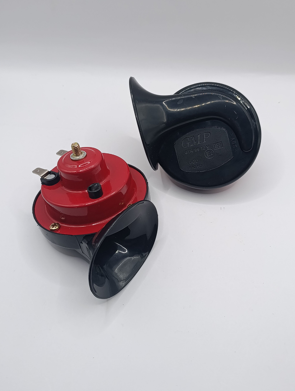 Звуковой сигнал на автомобиль универсальный, 12В двухтональный / Сигнал 2-рожковый автомобильный / Сигнал звуковой улитки 2-рожковый GMP