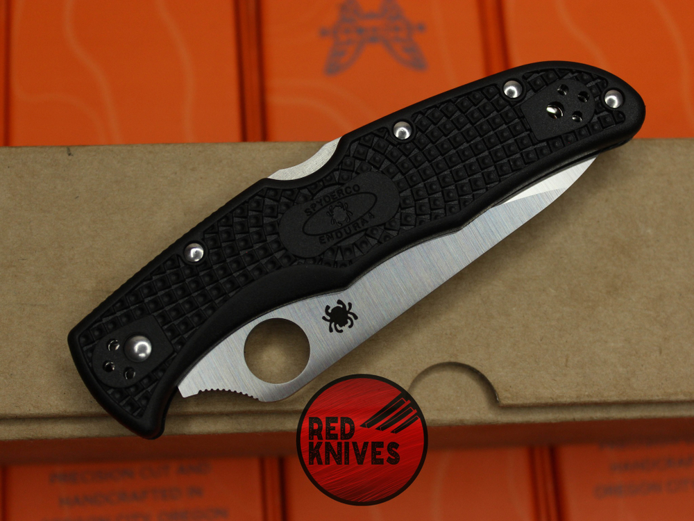 Нож Spyderco Endura Black C10PBK - спуски от середины, черная рукоять
