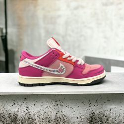 Nike SB Dunk Low • Barbie