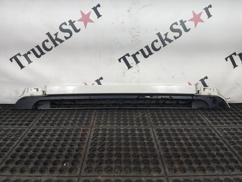 Решетка бампера 2023г