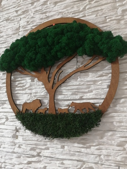 Панно "Дерево со львами"