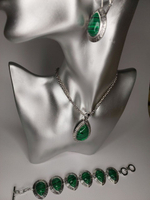 Комплект бижутерии. Подвеска, серьги, браслет с малахитовыми вставками "Малахит" Форма "Капля""
