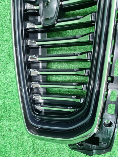 Решетка радиатора Geely Monjaro (2021-н.в.)
