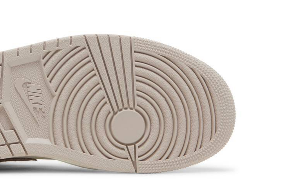 Кроссовки Jordan Air Jordan 1 Mid Craft "Inside Out"