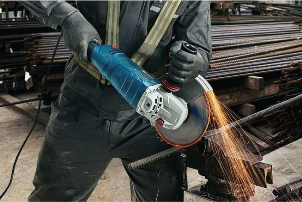 Угловая шлифмашина сетевая BOSCH GWS 24-180 06018C2000