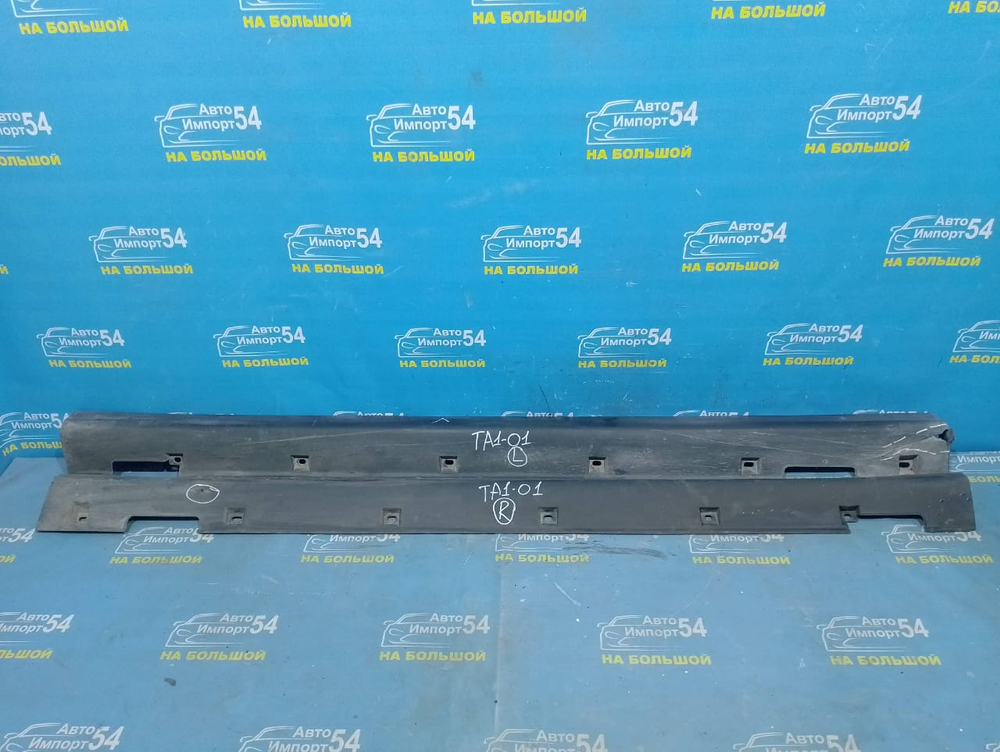 Порог правый пластиковый Honda AVANCIER 1999-2003