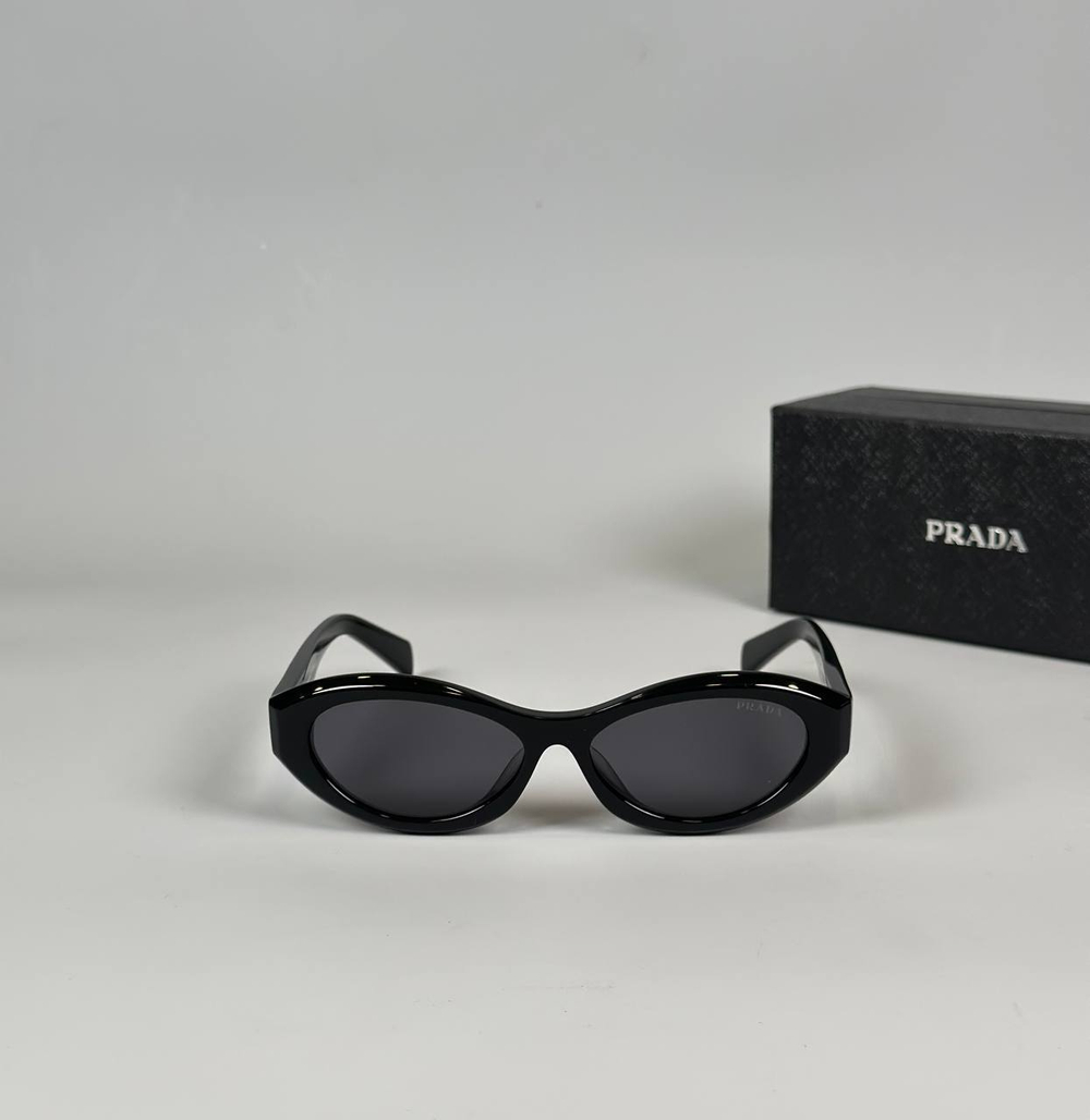 Очки Prada