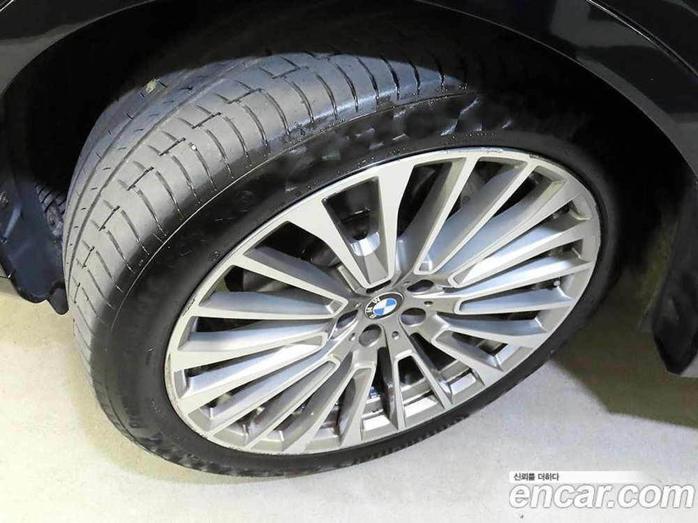 BMW X7 (G07) xDrive 40i Design Pure Excellence 6-и местный (05.2021)