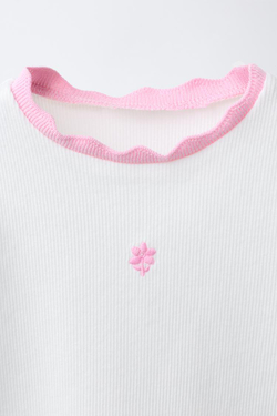 ZARA ФУТБОЛКА В РУБЧИК С КОНТРАСТНОЙ ОТДЕЛКОЙ И ВЫШИВКОЙ, СВЕТЛО-РОЗОВЫЙ