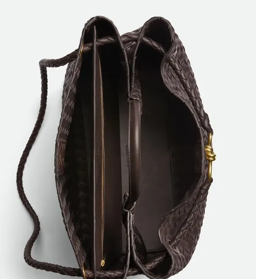 Сумка Bottega Veneta Andiamo коричневый