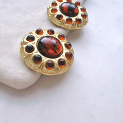 Клипсы с коричневыми кабошономи