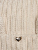 Шапка зимняя с помпоном и ушками для девочки