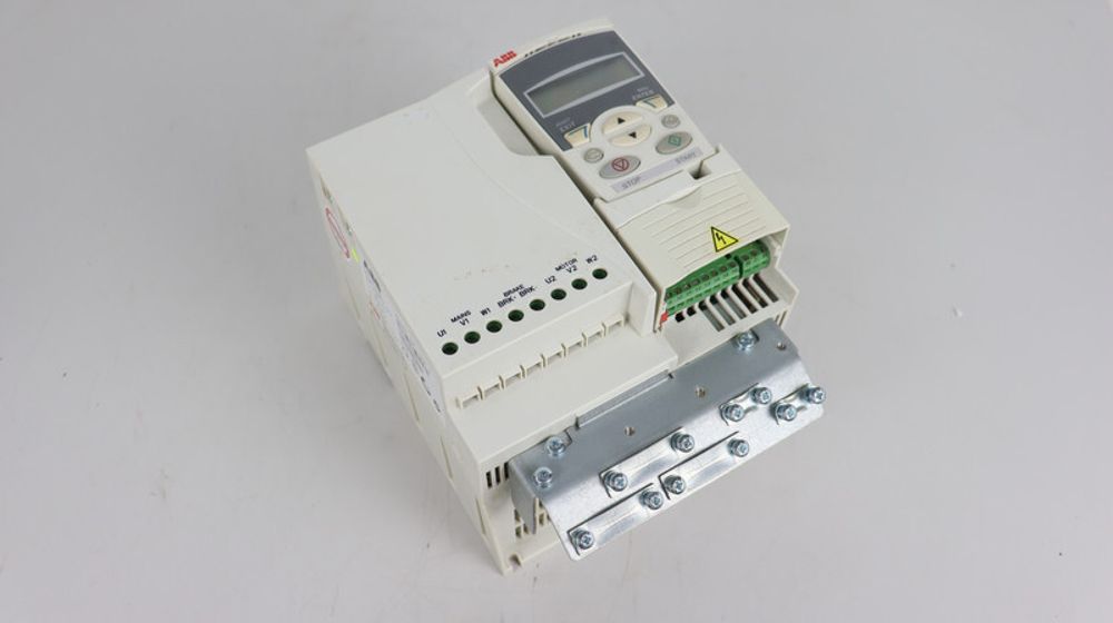 Переменный частотный преобразователь ABB ABB ACS355-03E-15A6-4