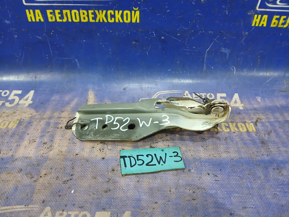 Петля капота правая SUZUKI ESCUDO 2000