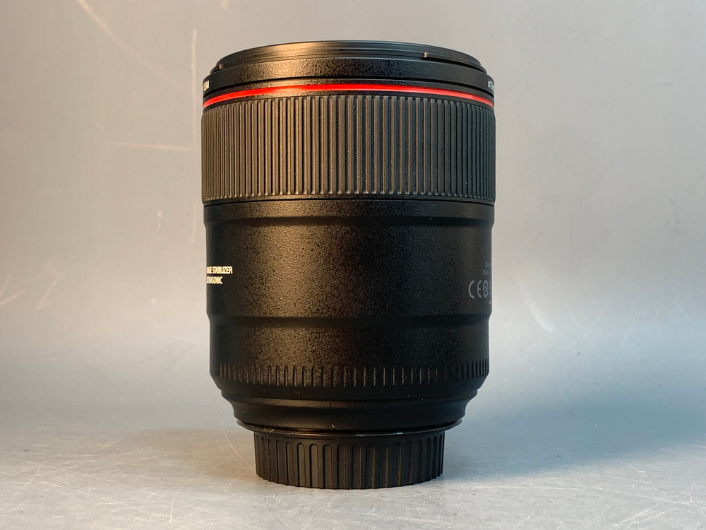 Canon EF 85mm 1.4L IS USM