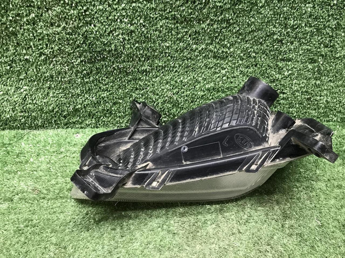 Указатель поворота левый Kia Cerato 4 (2018-2022)