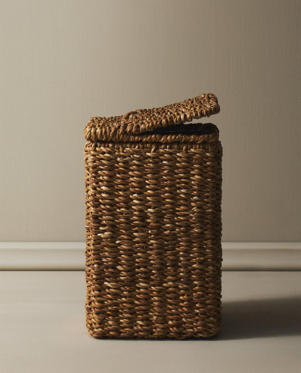 Zara Home Корзина из морской травы, цвет бежевый, 30 см · 3589/049