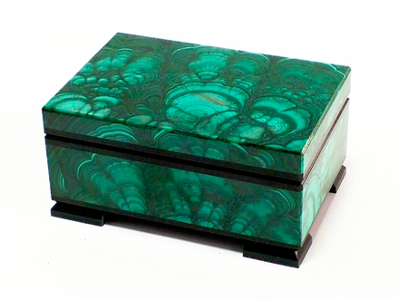 Шкатулка из малахита 7-6-4.5 см