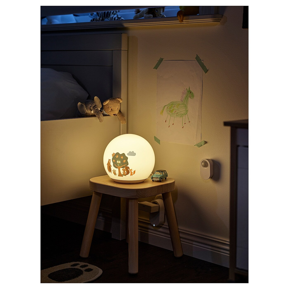 IKEA BRUMMIG  (ИКЕА БРУММИГ)  -  Светодиодная настольная лампа, лесной дизайн