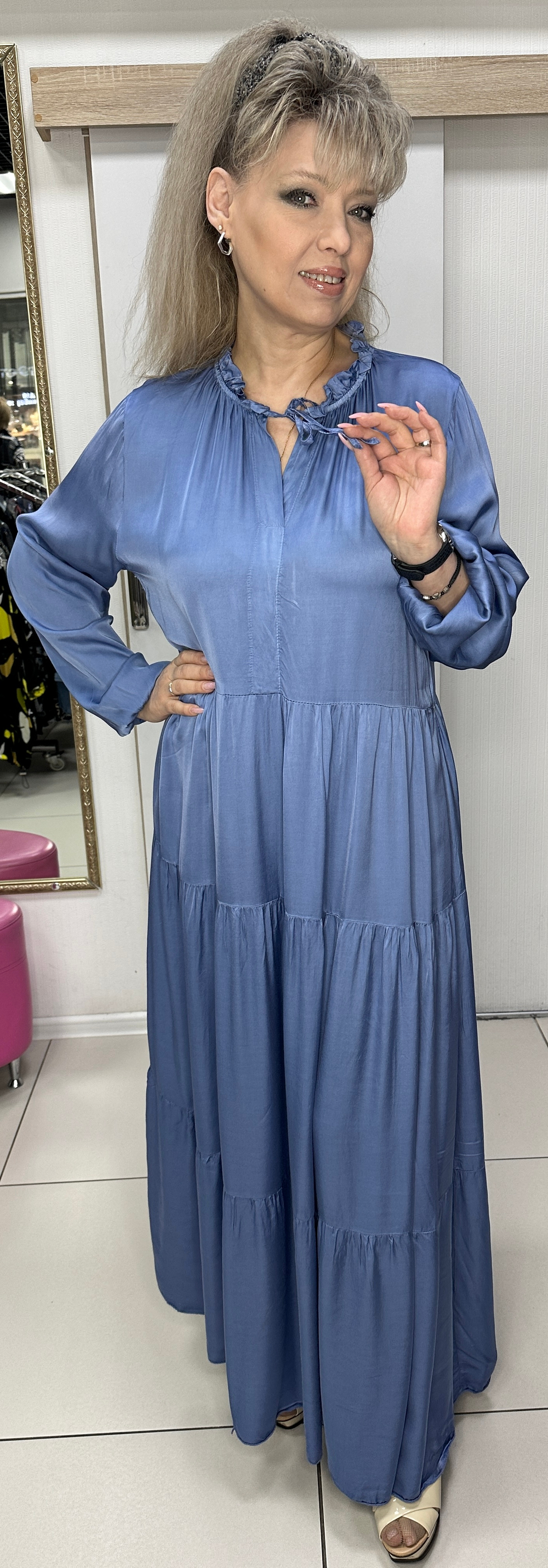 Длинное, ярусное платье в джинсовом цвете