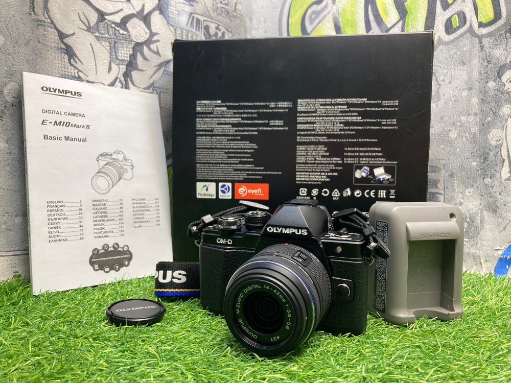 Olympus OM-D E-M10 Mark II kit 14-42mm Новый