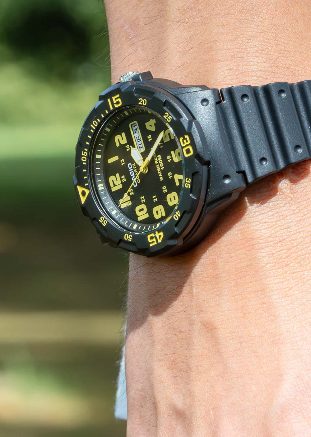 Часы Casio MRW-200H-9B