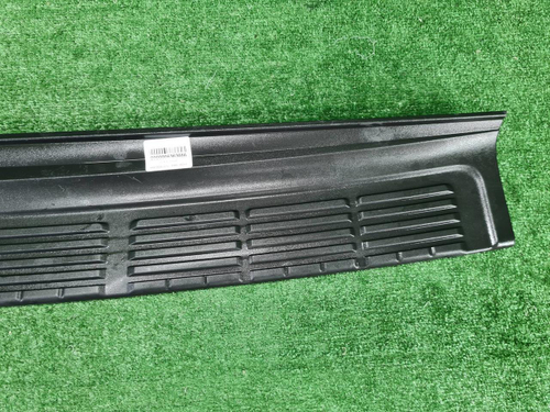 Накладка заднего бампера Land Cruiser 200 (07-21)
